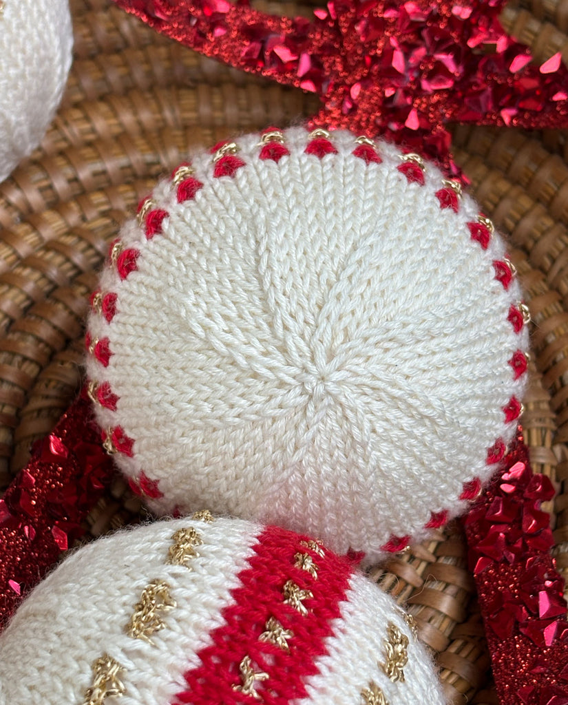 OPSKRIFT: Halmø Strik Julekugler